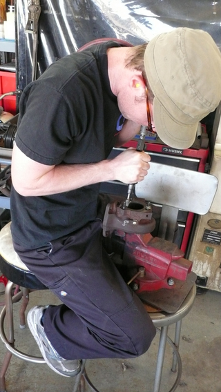 Illustration for article titled Eyesore Racing's Ghettocharged Miata Fears No Turbocharged Peugeot Surrender Monkeys!